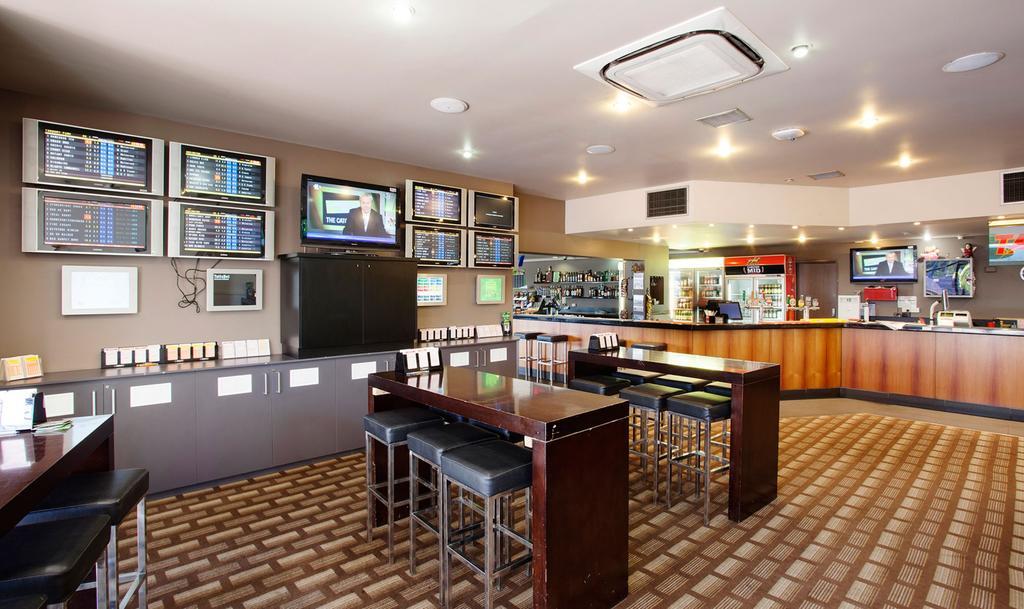 Kondari Hotel Hervey Bay Bagian luar foto