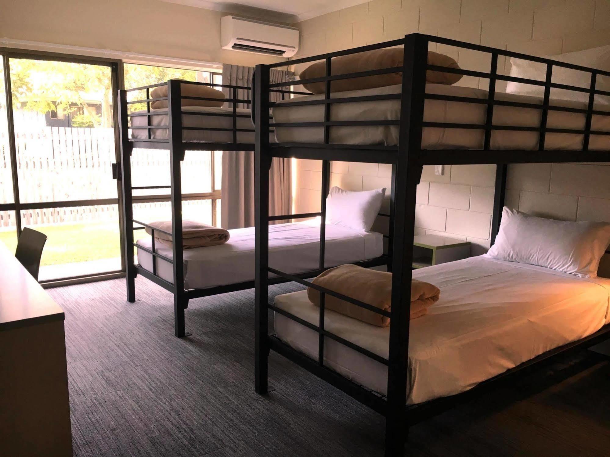 Kondari Hotel Hervey Bay Bagian luar foto